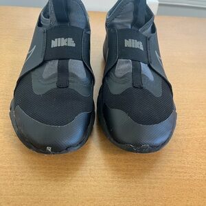Nike Kids’ Flex Runner- Size 4